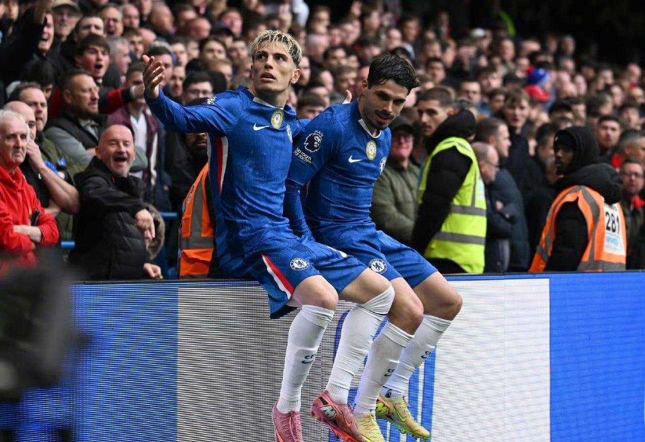 劫富济贫看红魔！曼联对阵英超第4-9名全胜 对阵下半区球队仅1胜