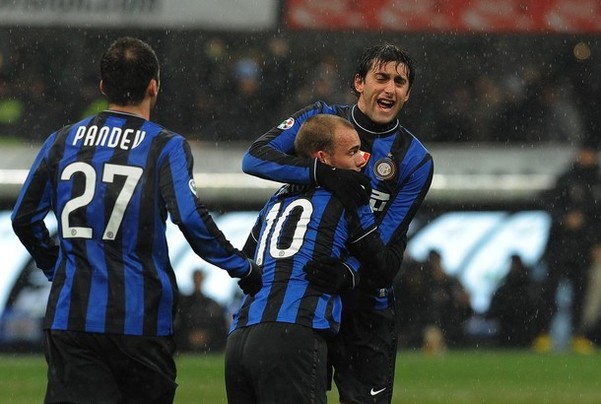 一日英超动向：曼城再具争冠实力，萨拉赫猛批斯洛特引发矛盾