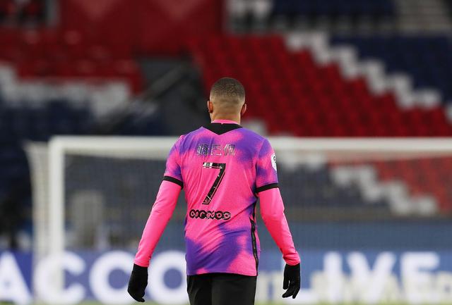 中国U20女足赴西班牙拉练名单：刘晨、周欣怡在列