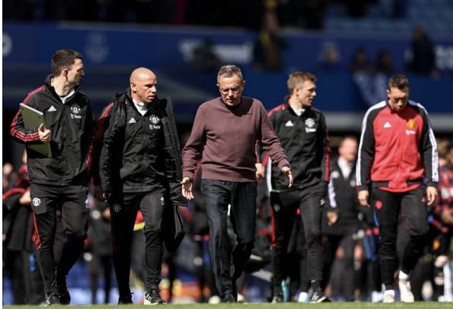 这身体对抗太硬了