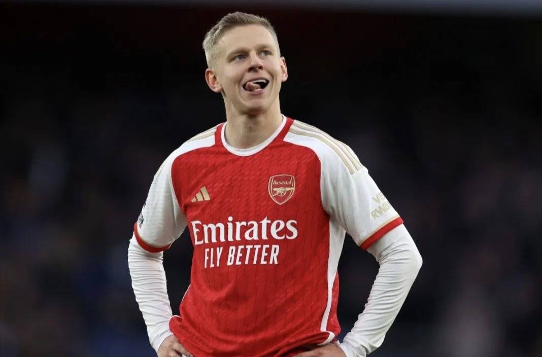 中超赛场争议判罚：VAR引发讨论,